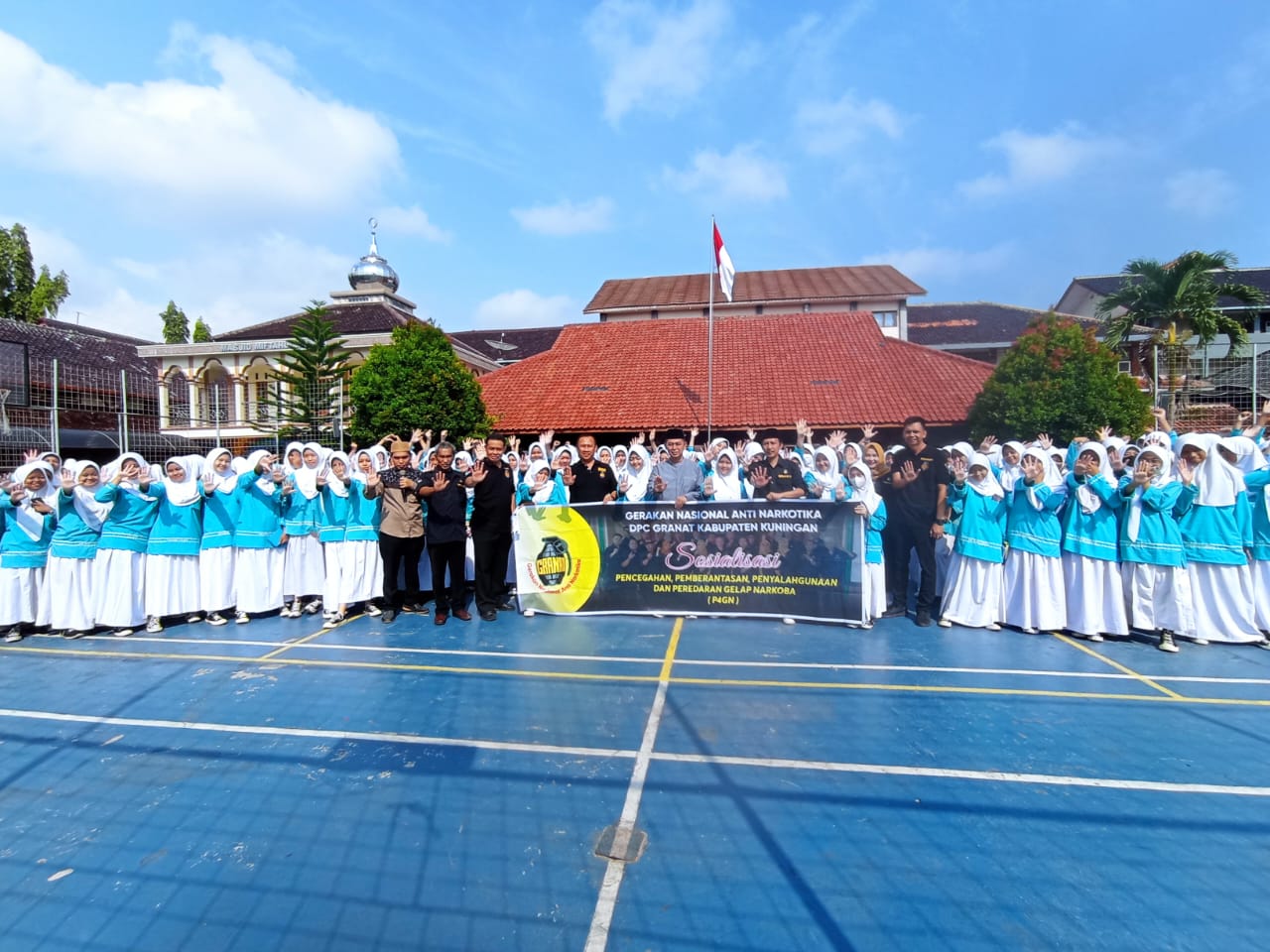 DPC Granat Kabupaten Kuningan Mengadakan Sosialisasi P4GN Kepada Siswa SMPN 1 Kuningan