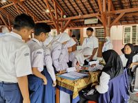 PENCOBLOSAN KETUA DAN WAKIL KETUA OSIS PERIODE 2024-2025